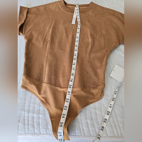 NWT Lululemon Heavyweight Cotton T-Shirt Bodysuit Back Cutout Camel Size S - Picture 14 of 15